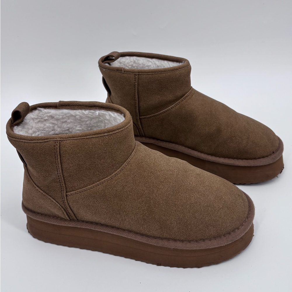 American Age Cream Lined Footwear